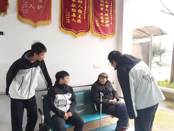 图四